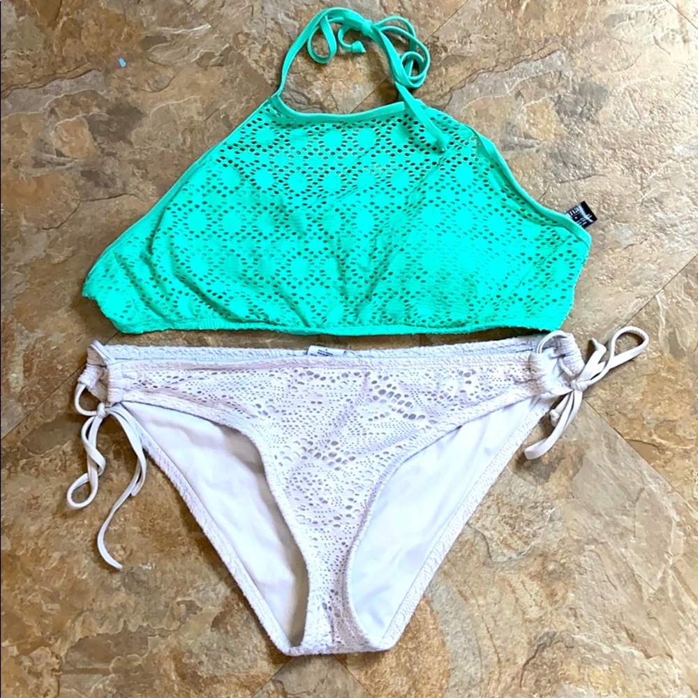 Bathing suit